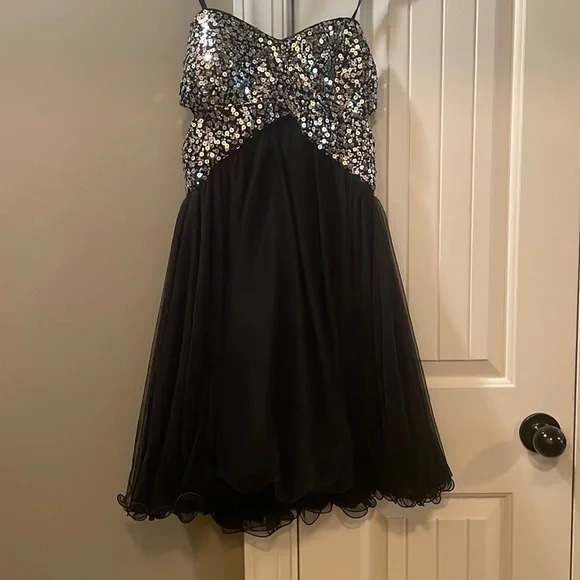 black semi formal dresses short Off the Shoulder Short Black Prom Dresses, Short Black Off Shoulder Fo –  jbydress main image 1